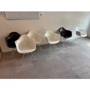 Vitra Eames DAR wit (vs720)